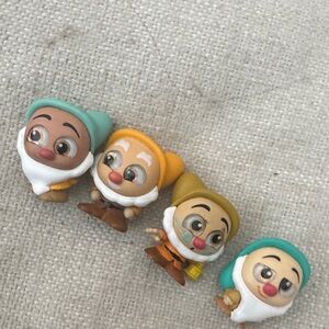 Disney dorables day of 4 dwarfs